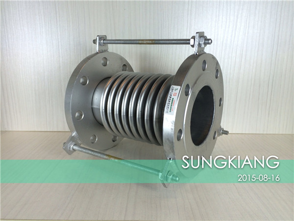 DN100不锈钢波纹补偿器 DN100不锈钢波纹补偿器