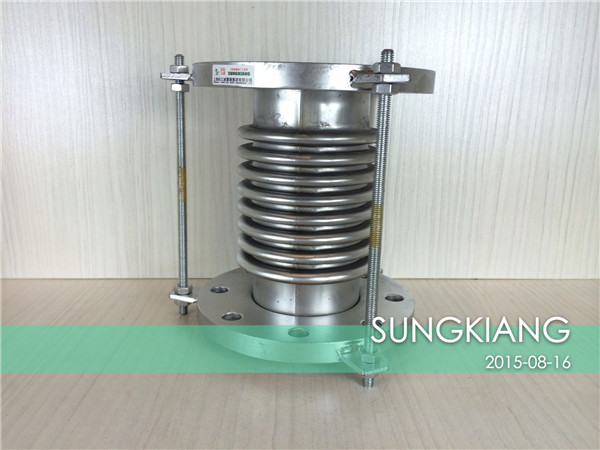 DN100不锈钢波纹补偿器 DN100不锈钢波纹补偿器
